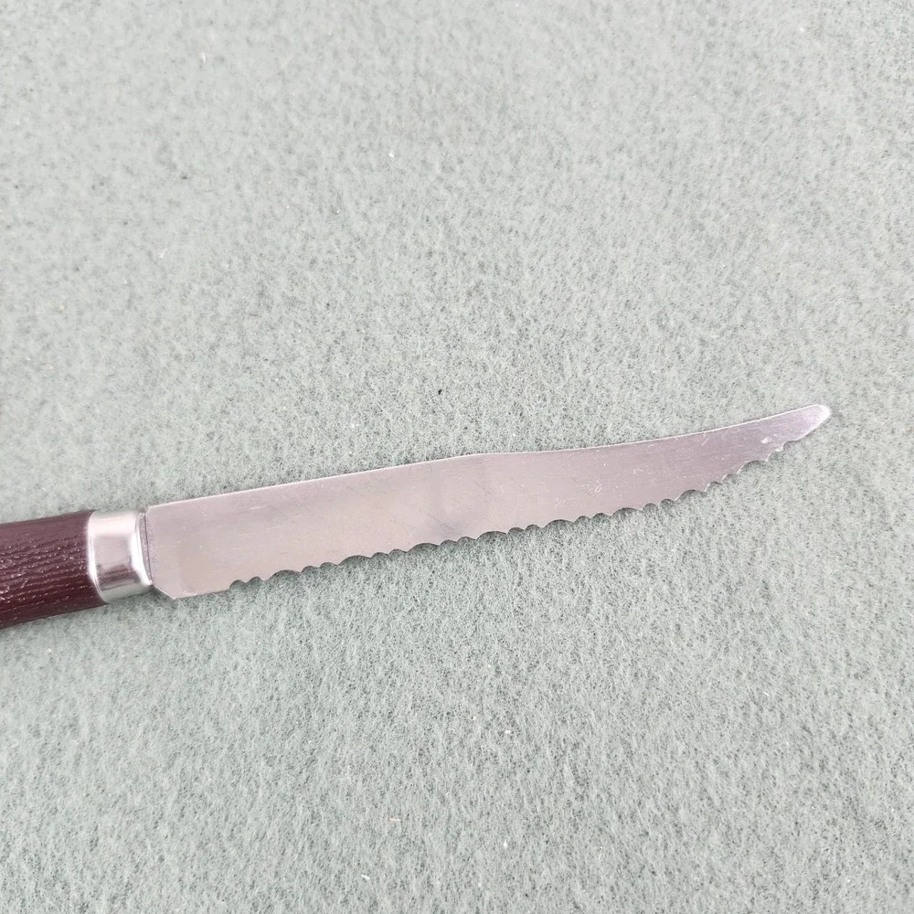 Vintage QUIKUT Serrated Steak Knives Plastic Faux Wood 4